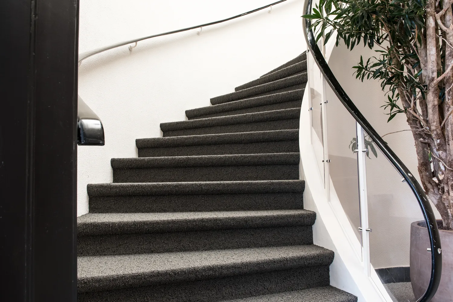 Pranie wykładzin i dywanów - na sucho i mokro